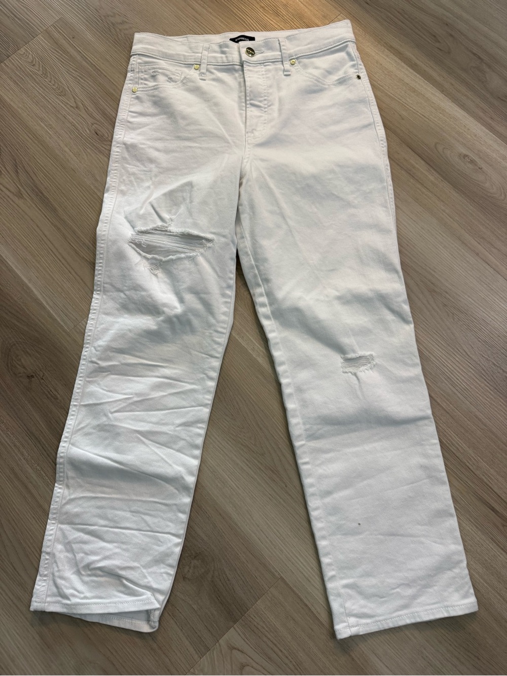 Express Women's White Straight-Leg Distressed Jeans